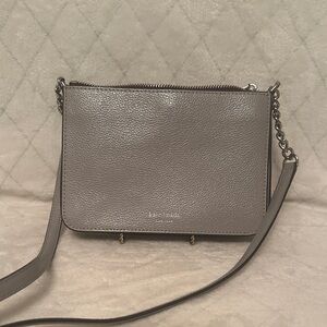 Kate spade Pebbled Leather shoulder bag  in Light Gray with Chain Strap